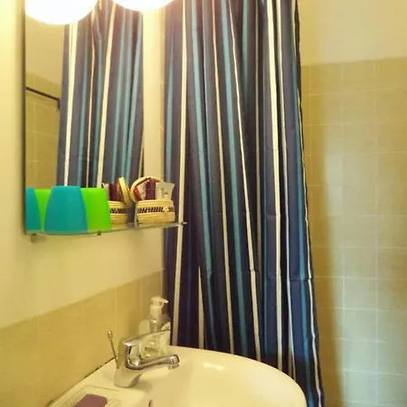 Bright And Comfortable Room شقة